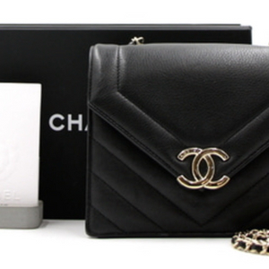 샤넬 19시즌 쉐브론 플랩 체인 숄더백