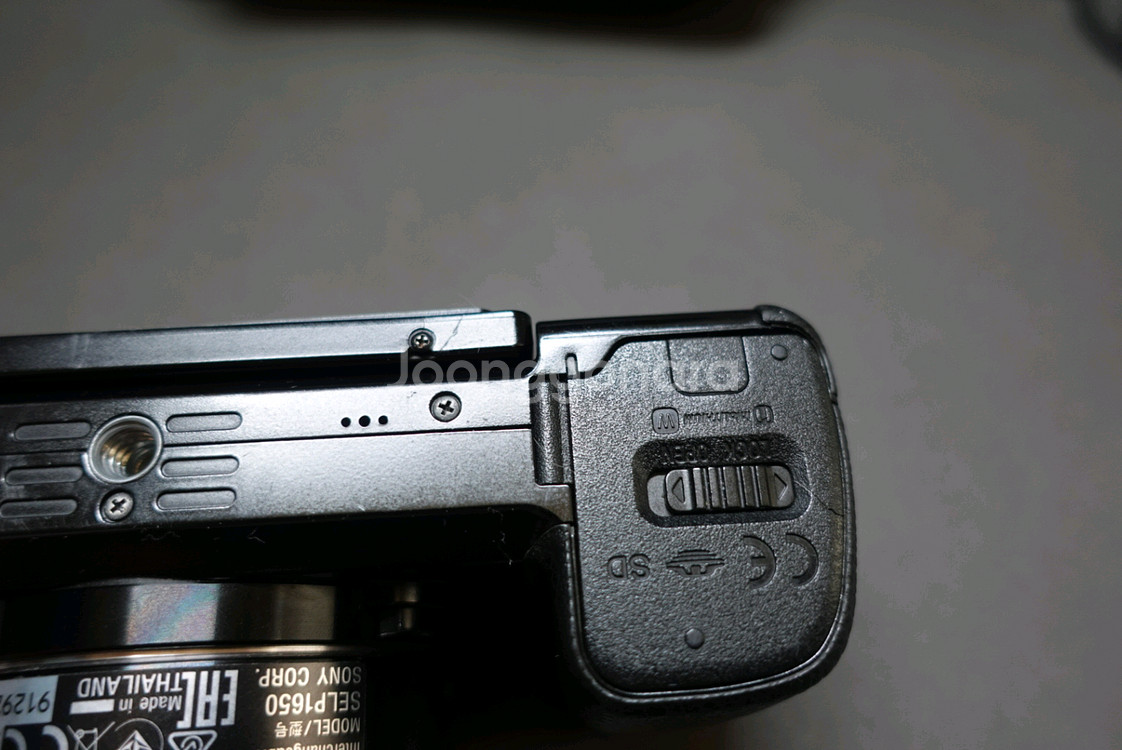 소니 A6000 1650 번들렌즈 포함--2