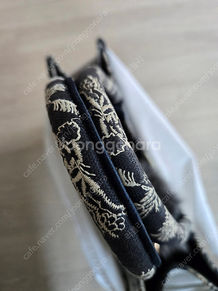 디올 뜨왈드주이 북토트 캔버스 미듐--1