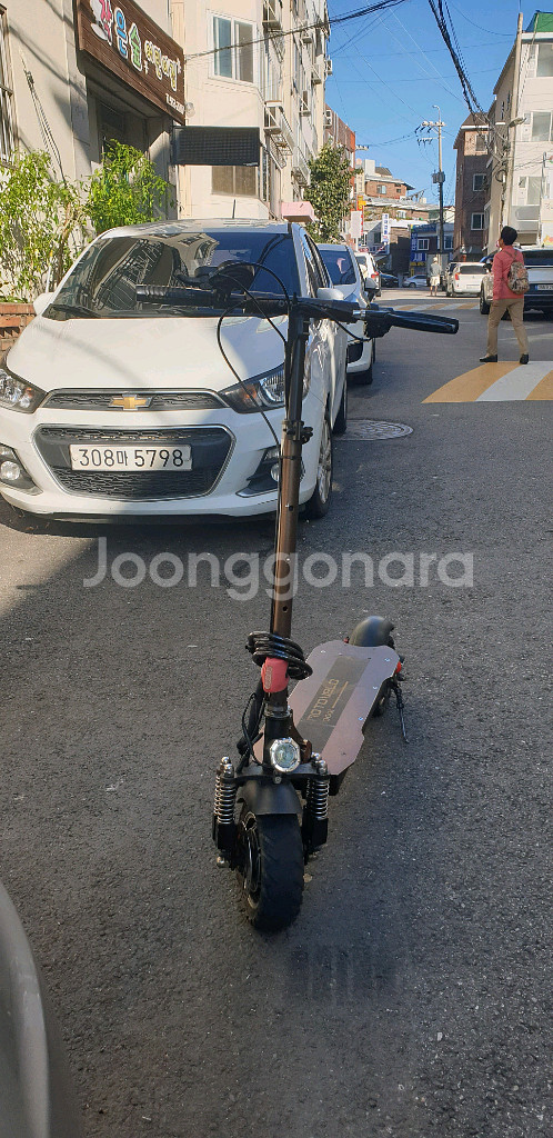 모토벨로 아이보드 D18 전동킥보드--1