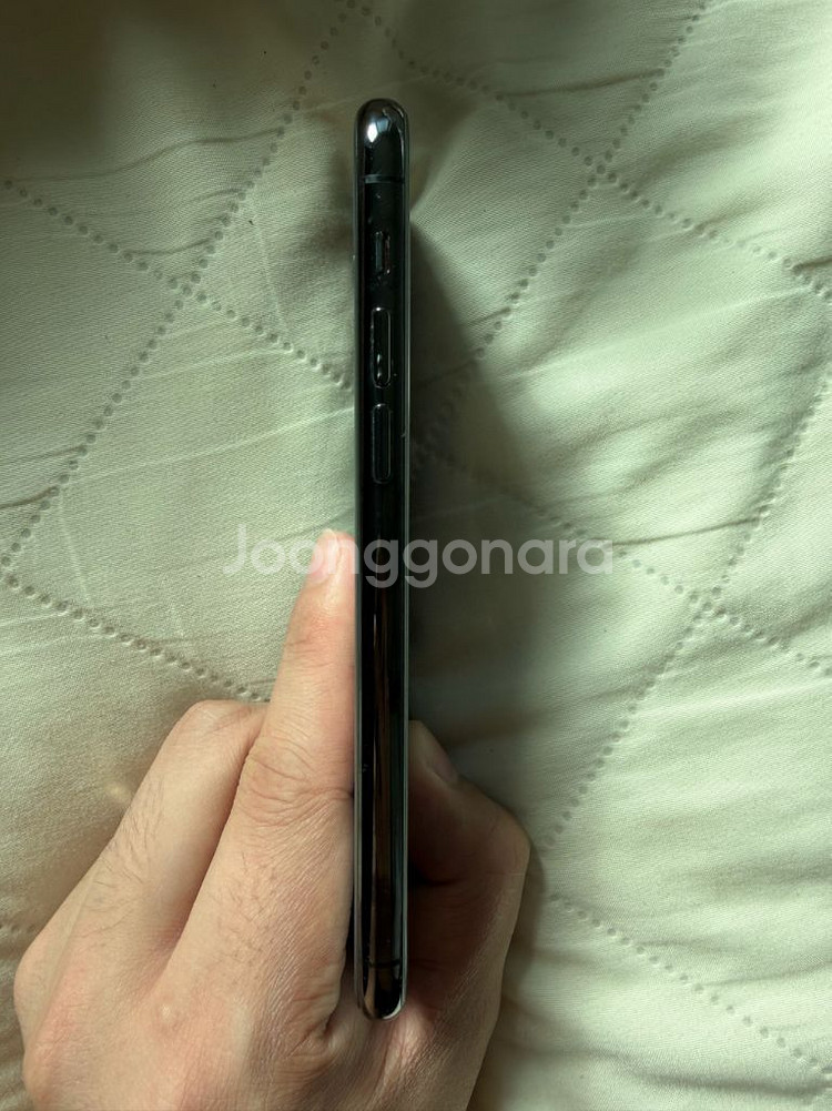 아이폰 11프로 스페이스그레이 256기가 팝니다--3