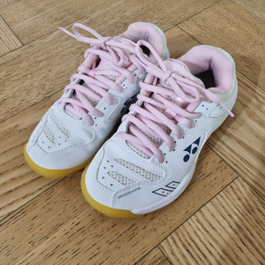 요넥스 어린이 배드민턴화 200