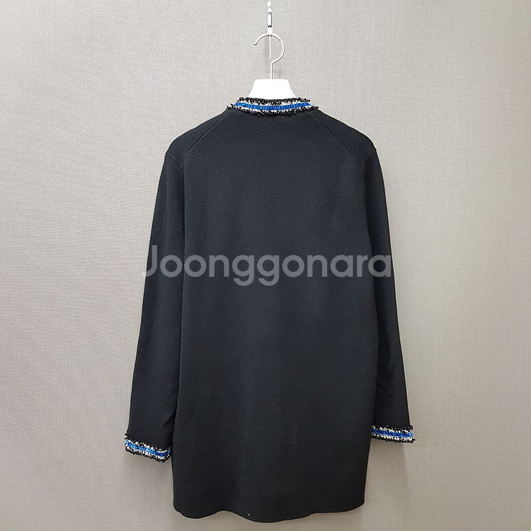 마쥬 maje 블랙 트위드 포인트 골드버튼 가디건 1사이즈--4