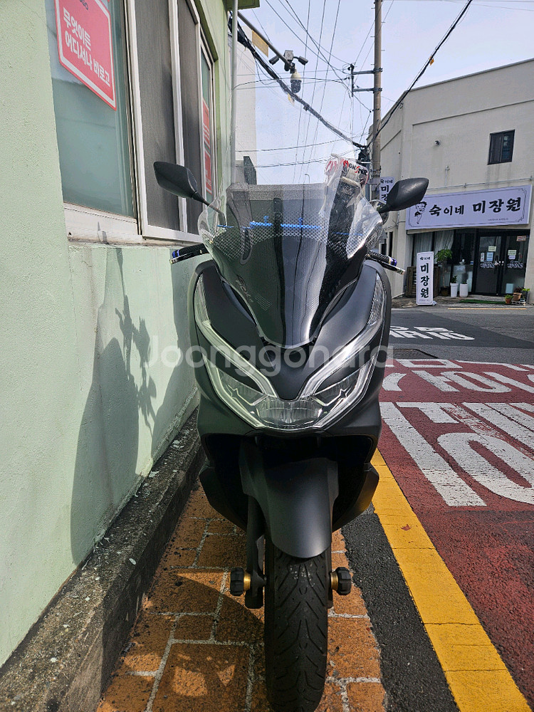 혼다 PCX125 스쿠터--1
