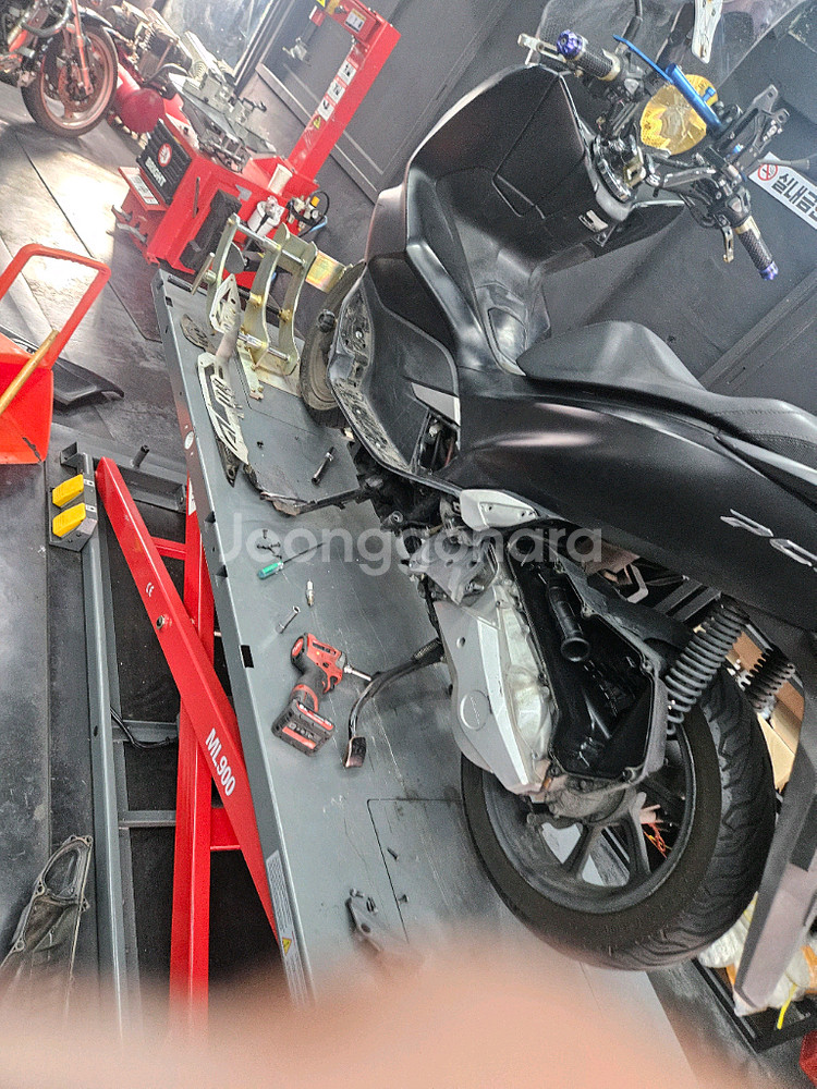 혼다 PCX125 스쿠터--6