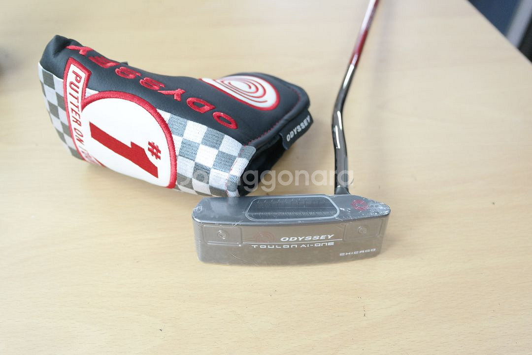 오디세이 툴롱 AI-ONE 시카고 34인치 퍼터--5