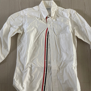 톰브라운 셔츠팝니다. 정품 / 수선한제품