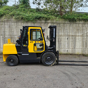 [중고지게차] 두산 노랭이 D45S-2 4.5톤 3단 디젤지게차