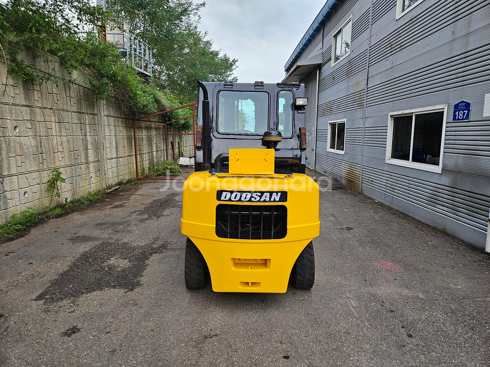 [중고지게차] 두산 노랭이 D45S-2 4.5톤 3단 디젤지게차--4