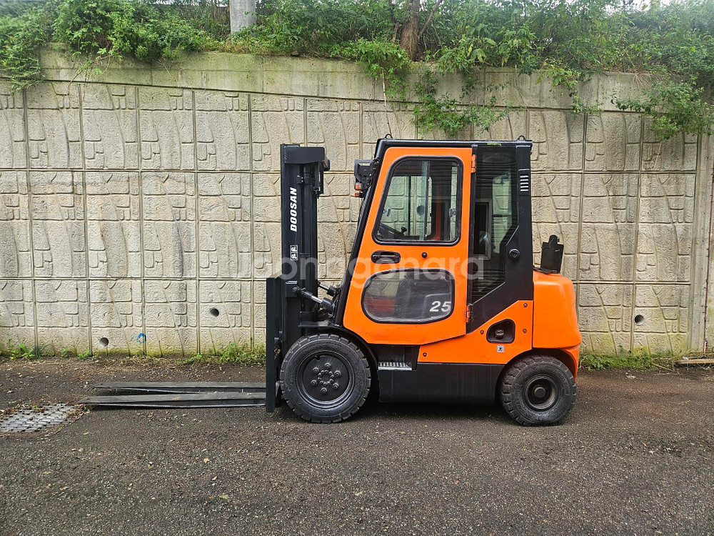 [중고지게차] 두산 D25S-5 2.5톤 디젤지게차 판매--0