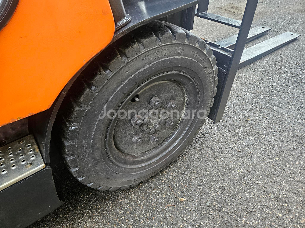 [중고지게차] 두산 D25S-5 2.5톤 디젤지게차 판매--6