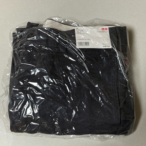 25FW 유니클로 치노 팬츠 스트레이트핏 챠콜 82