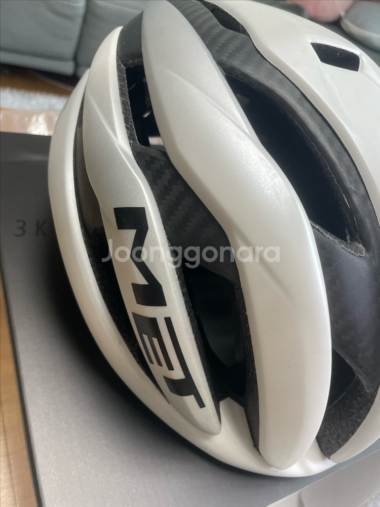 MET 트렌타 3K MIPS 헬멧 화이트실버 L size 팝니다--2