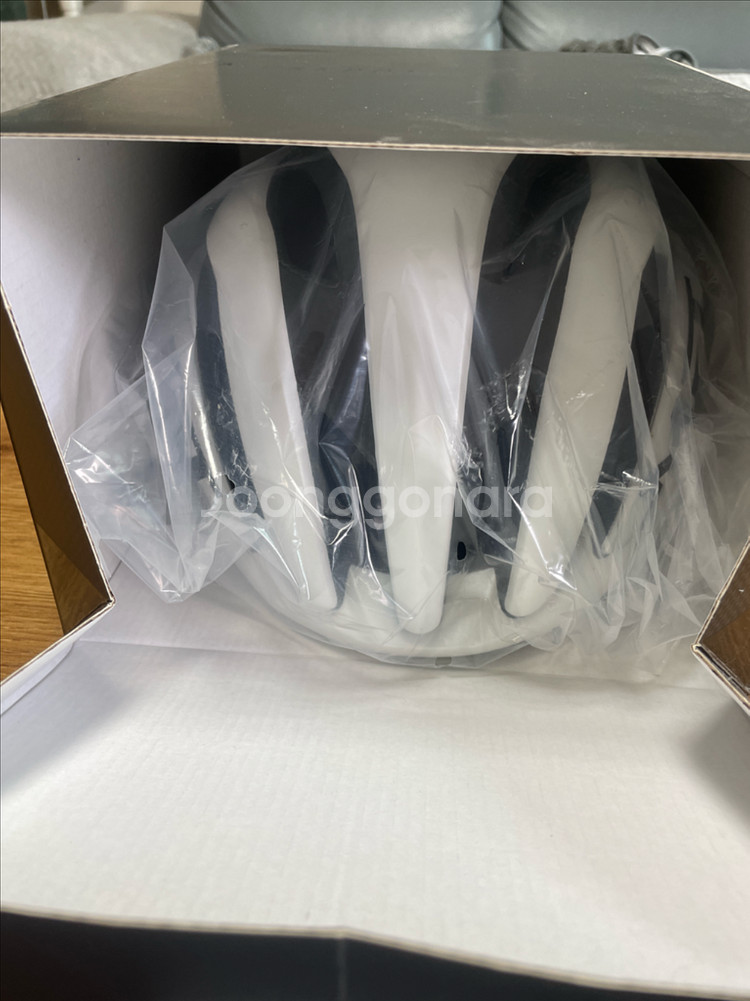 MET 트렌타 3K MIPS 헬멧 화이트실버 L size 팝니다--6