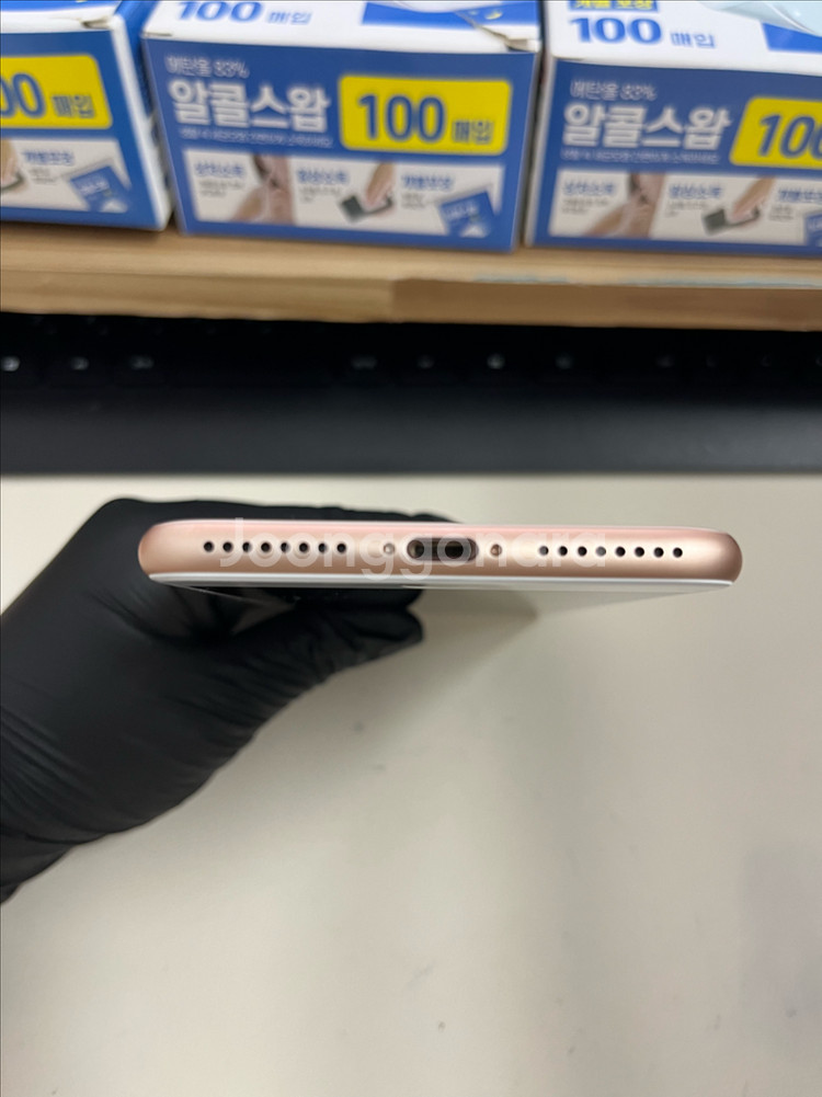 아이폰8플러스 256G 골드 SSS급!--3