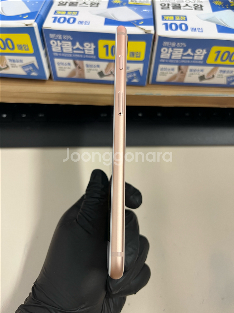 아이폰8플러스 256G 골드 SSS급!--4