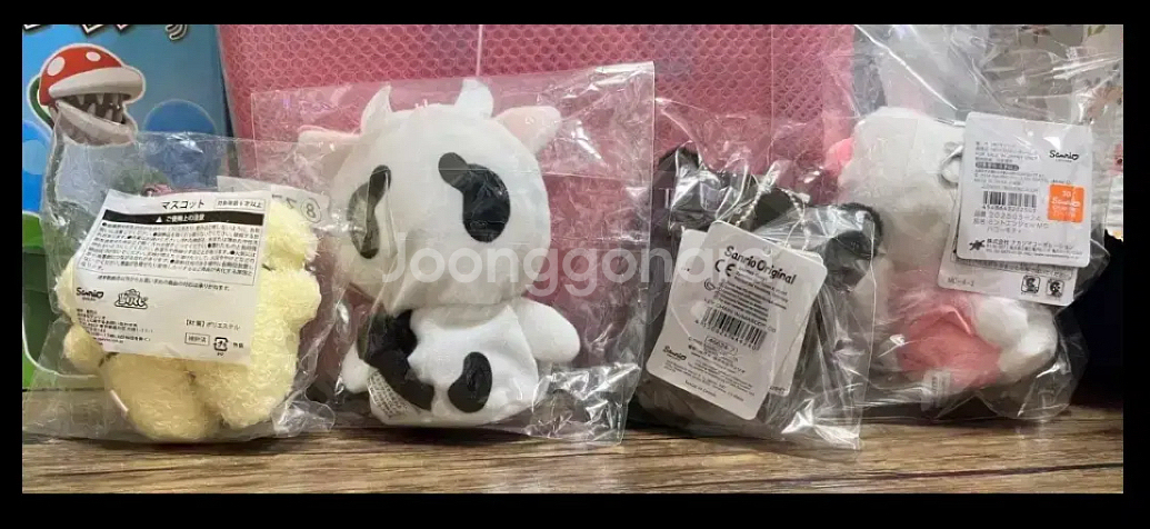 정품 산리오 헬로키티,초코캣,폼폼푸린 인형 키링 파우치--2