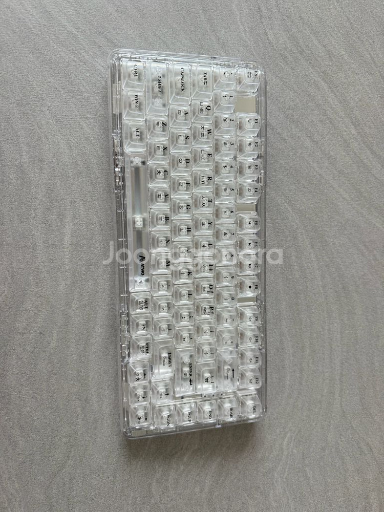 에이투 게이밍 기계식 유선키보드--1