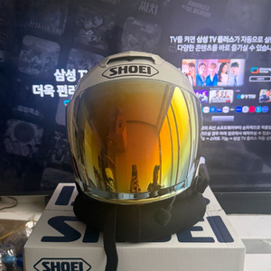 쇼에이 제이포스4 화이트(유광) L사이즈 팝니다.