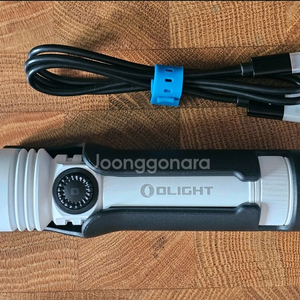 오라이트 시커4 프로 화이트