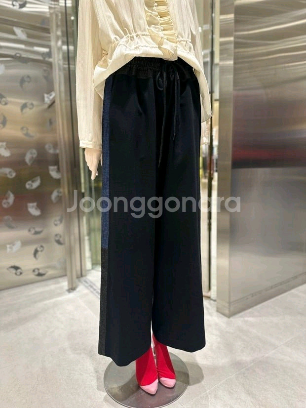 럭키슈에뜨 팬츠--0