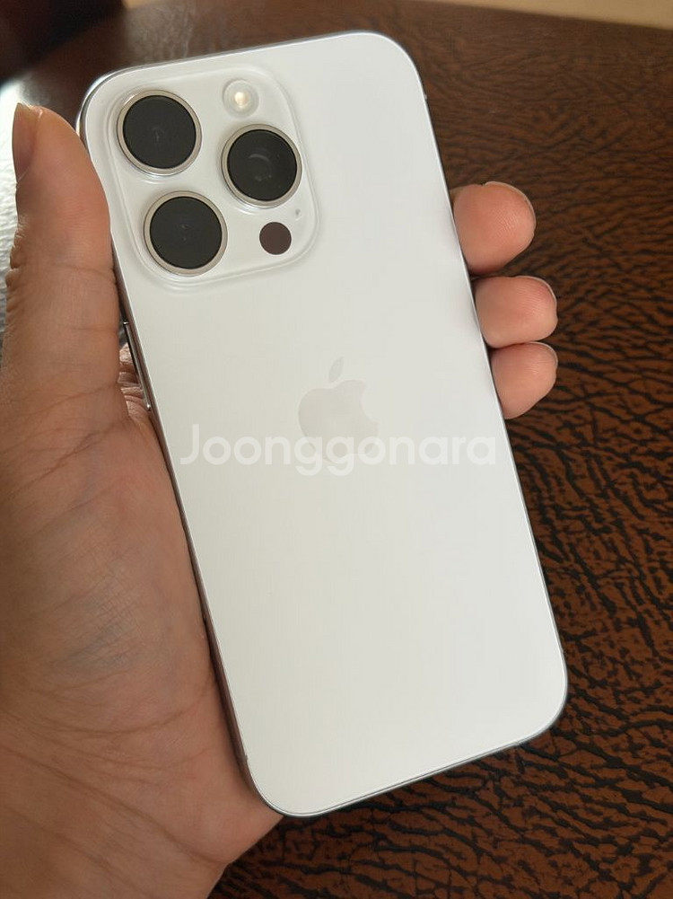 아이폰 16프로 256GB 팝니다--13