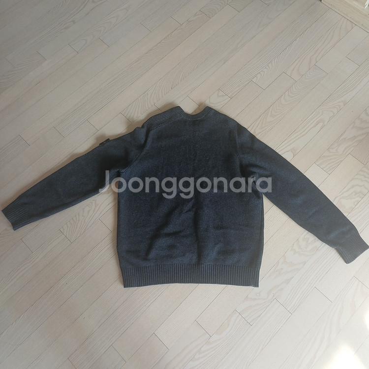 스톤아일랜드 와펜패치 니트--1