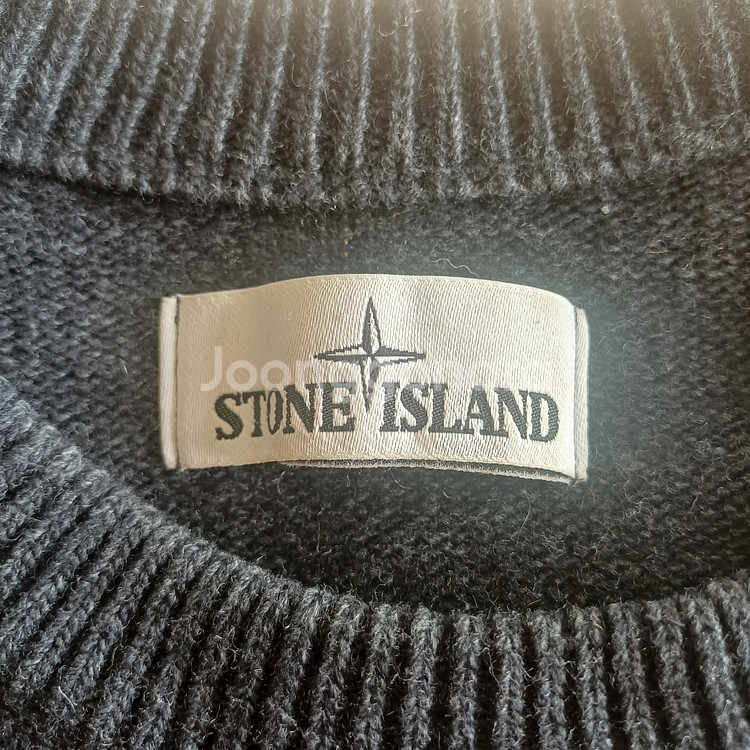 스톤아일랜드 와펜패치 니트--2