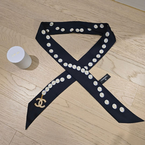 [정품] 샤넬 진주 CC 트윌리 스카프