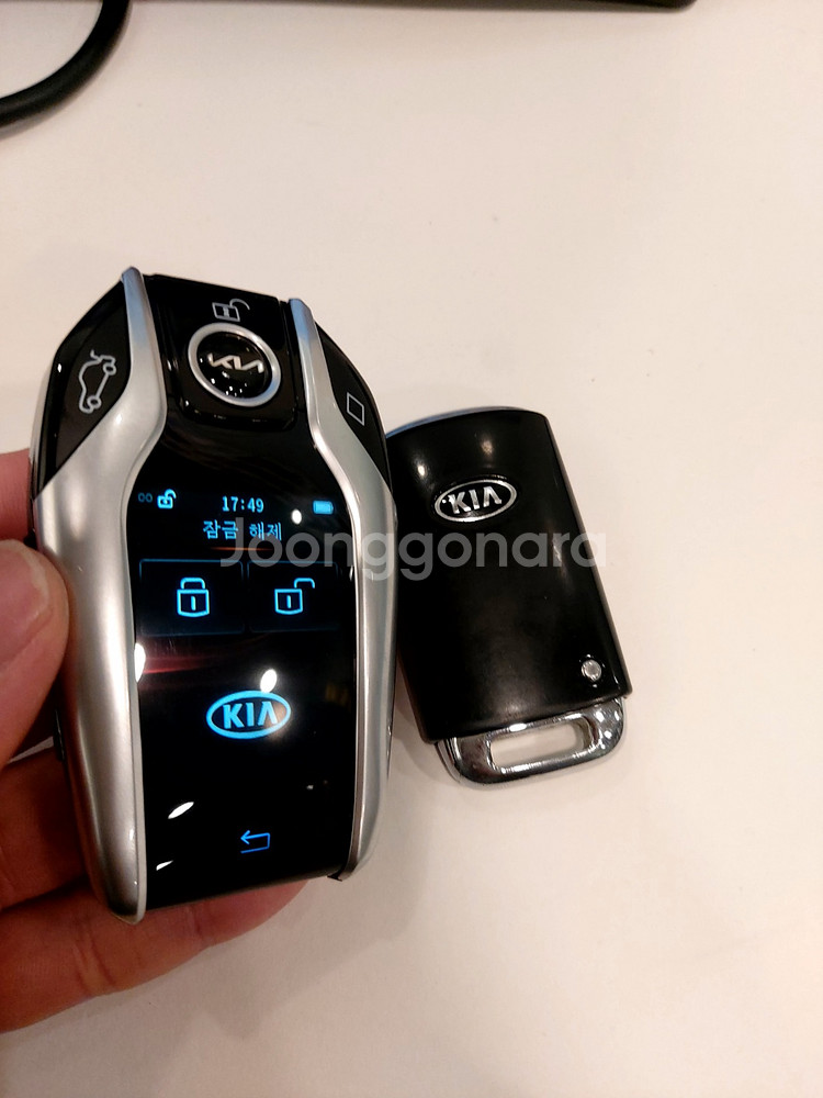 쏘렌토 17년식, 기아 로고 포함 LCD 스마트키로 업그레이드--4