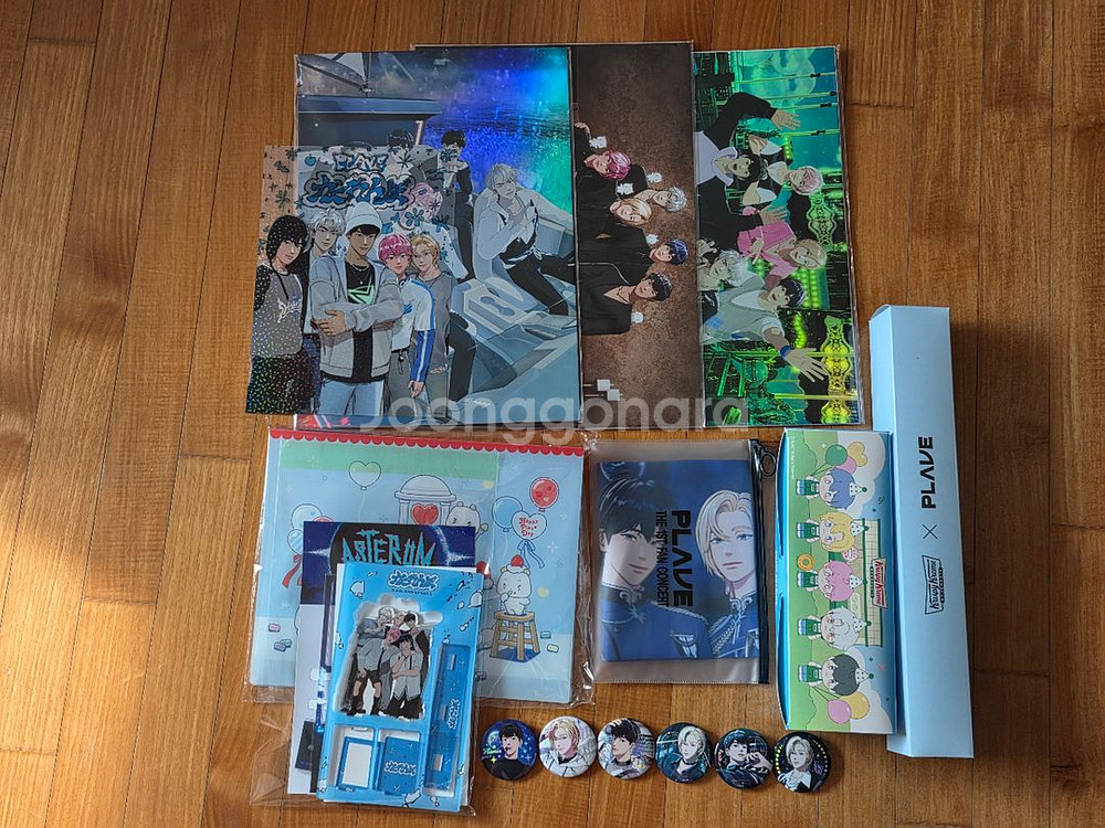 플레이브 포스터+슬로건+아크릴스탠드+뱃지--0