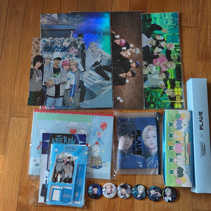 플레이브 포스터+슬로건+아크릴스탠드+뱃지