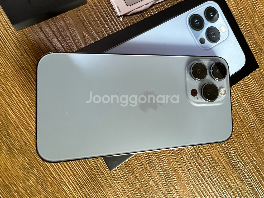 아이폰 13프로 128기가 시에라블루 색상 S급 판매합니다.--1