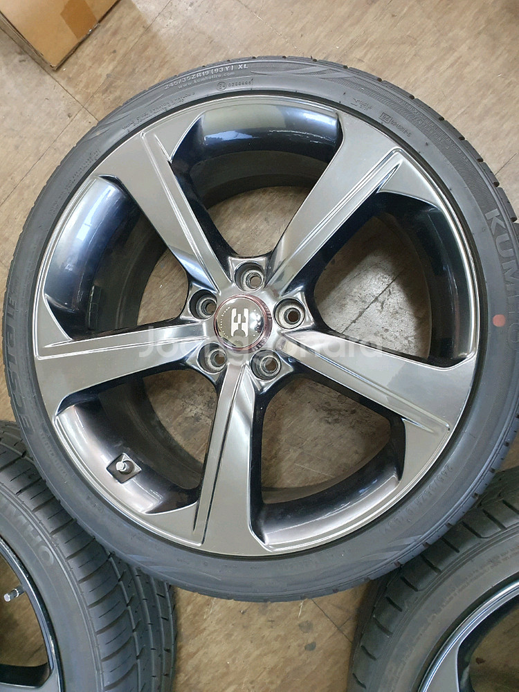 제네시스 19인치 5스포크휠 판매합니다--3