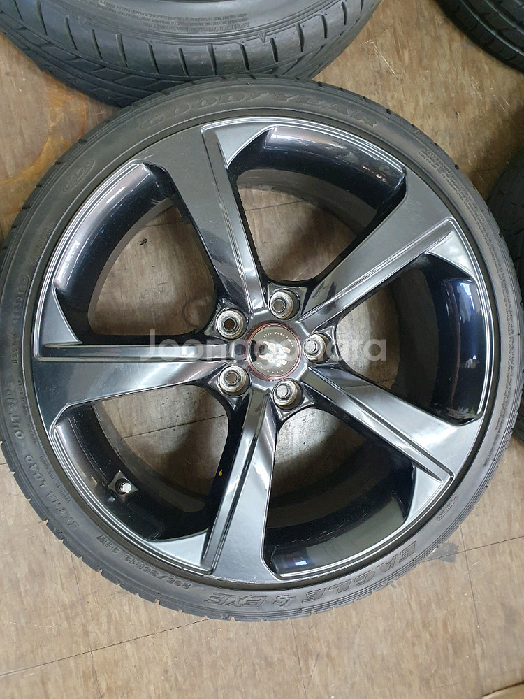 제네시스 19인치 5스포크휠 판매합니다--2