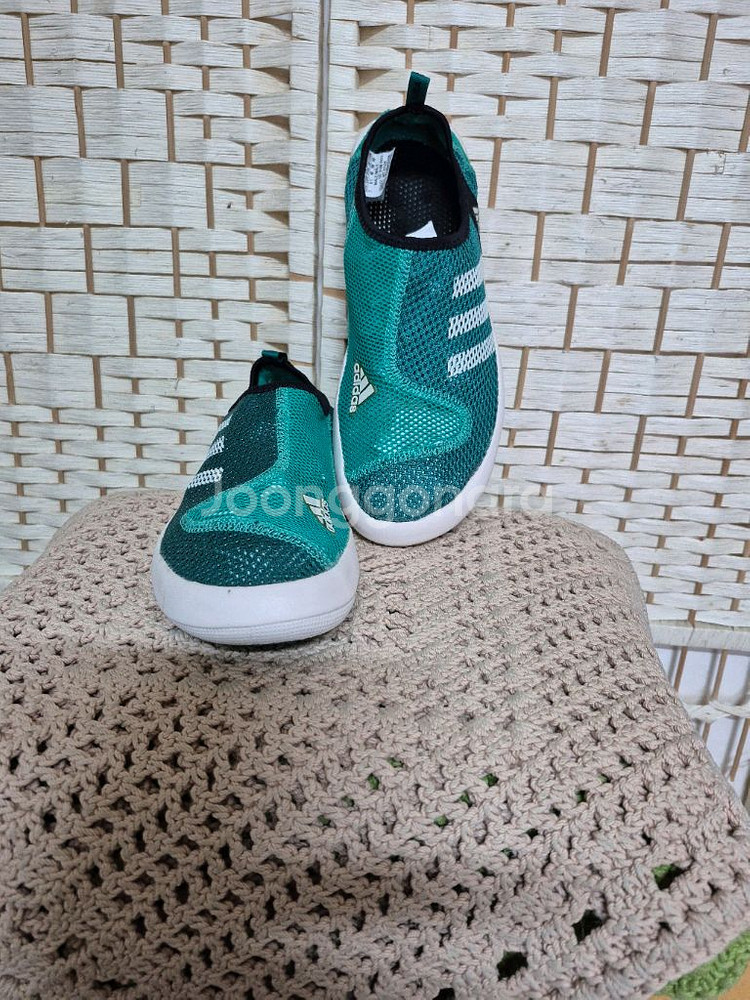 아디다스정품봄여름스니커즈245--5