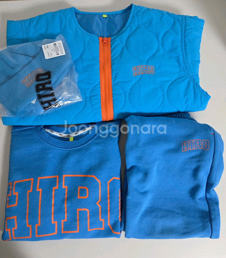 히로 블랭크 스웨트셔츠 150 조거팬츠140 퀼팅자켓 겨깔 블루 140( 비니 새제품증정)4종세트--0