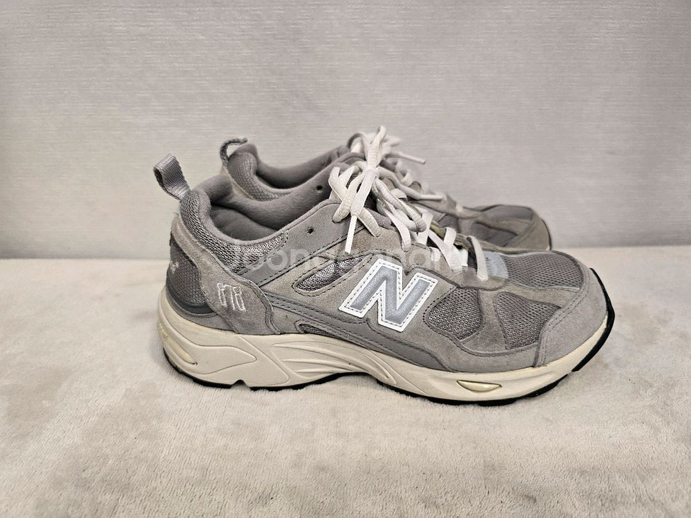 뉴발란스 878 그레이 스웨이드 운동화 235--2