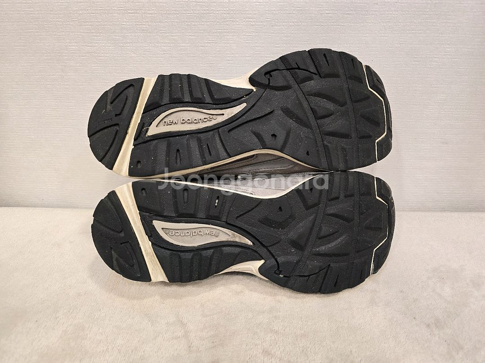 뉴발란스 878 그레이 스웨이드 운동화 235--7