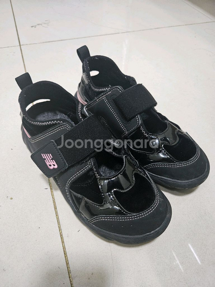 뉴발란스 키즈 벨벳 프리들 블랙핑크 230--0