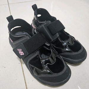 뉴발란스 키즈 벨벳 프리들 블랙핑크 230