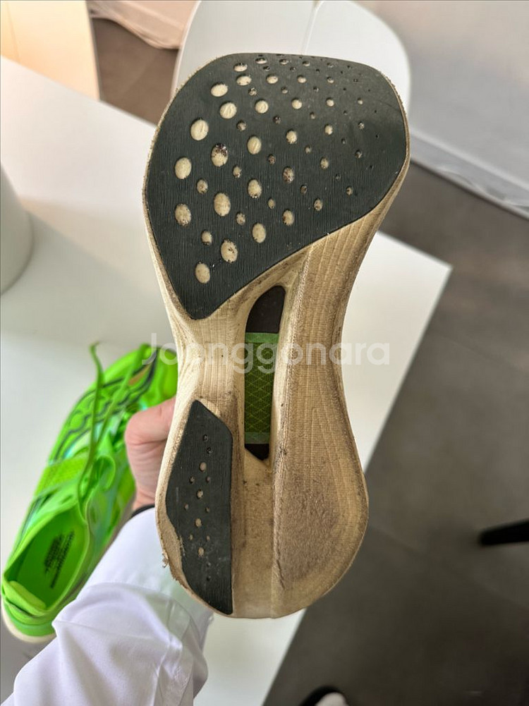 써코니 엔돌핀 엘리트 러닝화--1