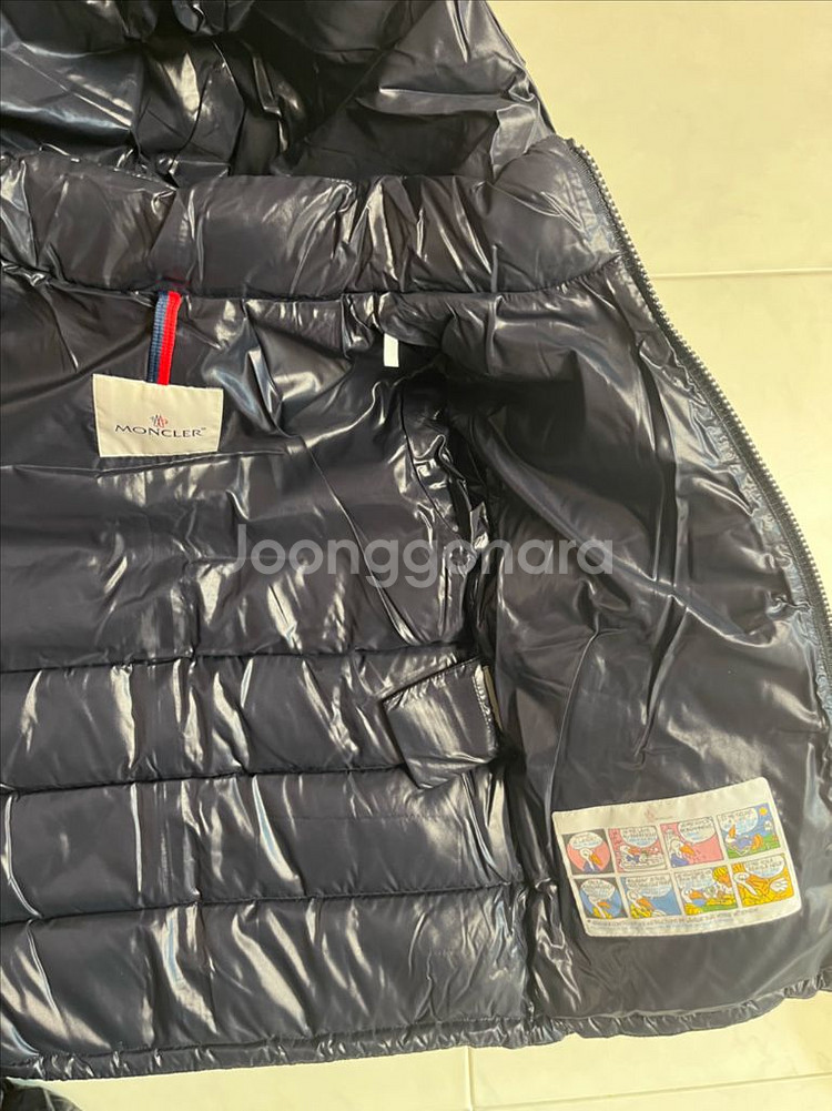 몽클레르 키즈 마야 사이즈 6y, 8y 네이비 판매합니다.--1