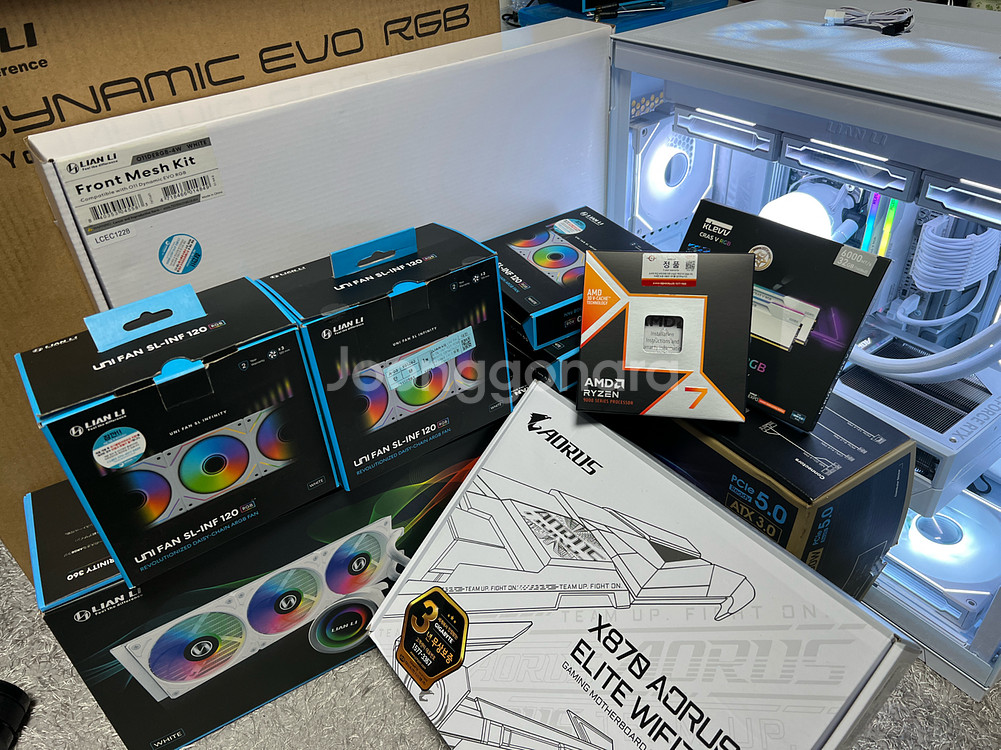 9800x3d X870 5090 ice 리안리 거의 새것--4