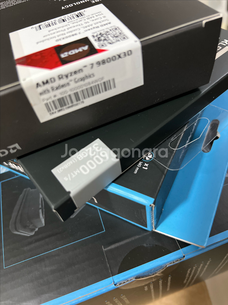 9800x3d X870 5090 ice 리안리 거의 새것--2