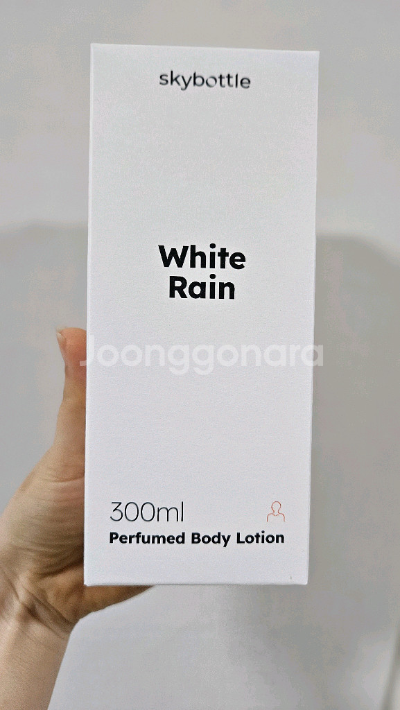 스카이보틀 화이트레인 바디로션&핸드크림 세트--3