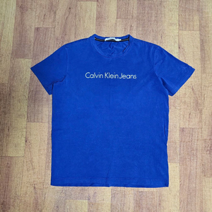 구매시덤)켈빈클라인매장판 반팔티100사이즈