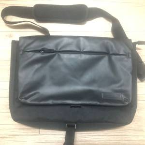 아메리칸투어리스트 메신저백