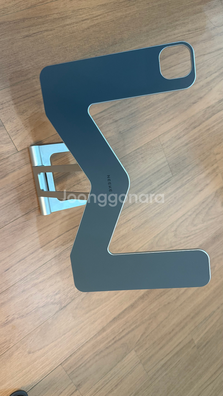 니케 마그네틱 거치대 맥스냅 에어 SE (아이패드 프로 M4 13인치)--1