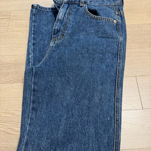 브렌다 브렌든 서울 블루 스트레이트 데님 1사이즈